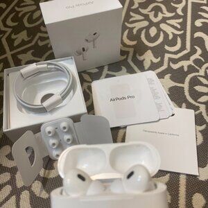 Apple AirPods Pro 2nd Generation - New